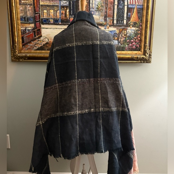 Madewell Navy and Pink Brushed Plaid Blanket Scarf - Picture 5 of 11